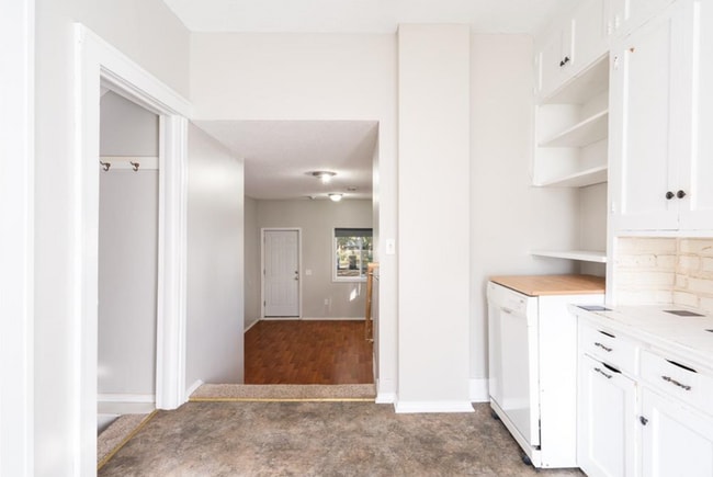 Building Photo - Spacious 4-Bedroom, 2-Bath Home in Northea...