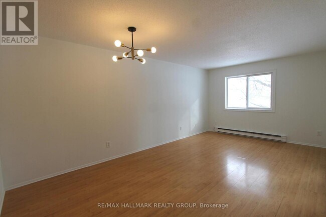 Building Photo - 268 Lorry Greenberg Dr