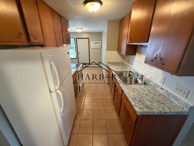 Foto del edificio - 204 11th Ave NW