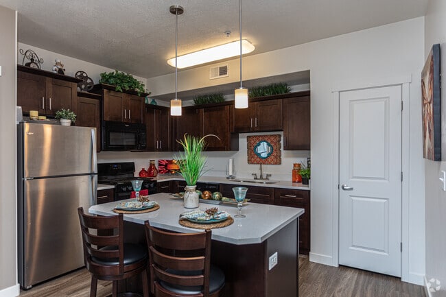 2BR, 2BA - 952 SF - Seasons of Traverse Mountain