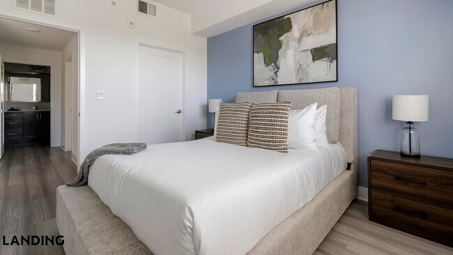 Foto del edificio - 2250 McGregor Blvd