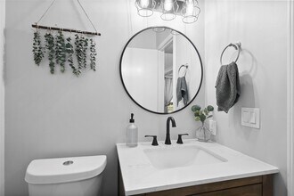 Building Photo - 86 Rockridge Dr Building Photo - 86 Rockridge Dr