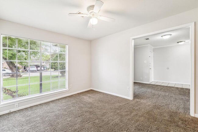 Building Photo - 4006 Dalmatian Dr