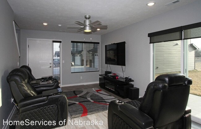 Building Photo - 2 br, 2.5 bath House - 4824 N 36th