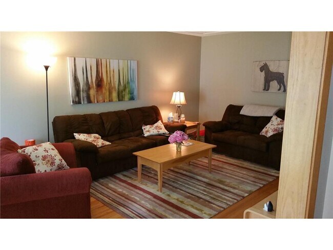Foto del edificio - 3008 W 60th St
