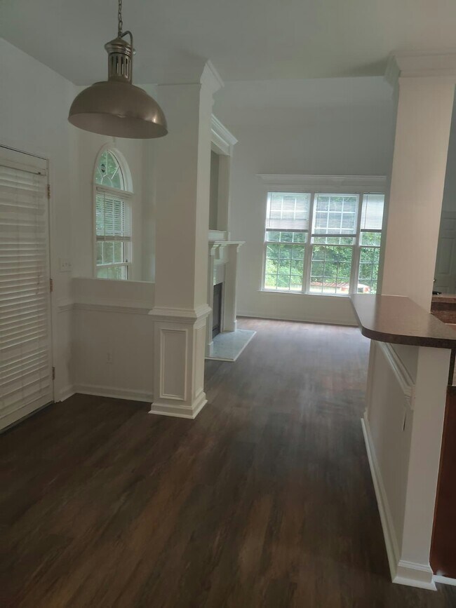 Building Photo - 6806 Lombard Ct