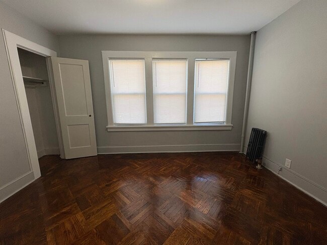 Foto del edificio - 762 Forest St