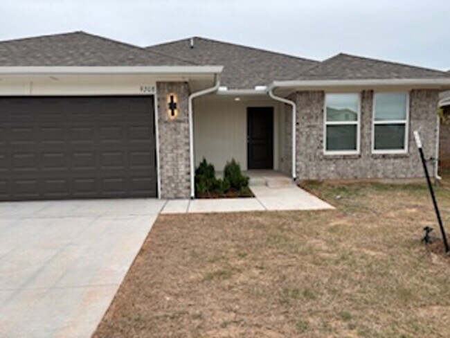 Building Photo - Newly Built!