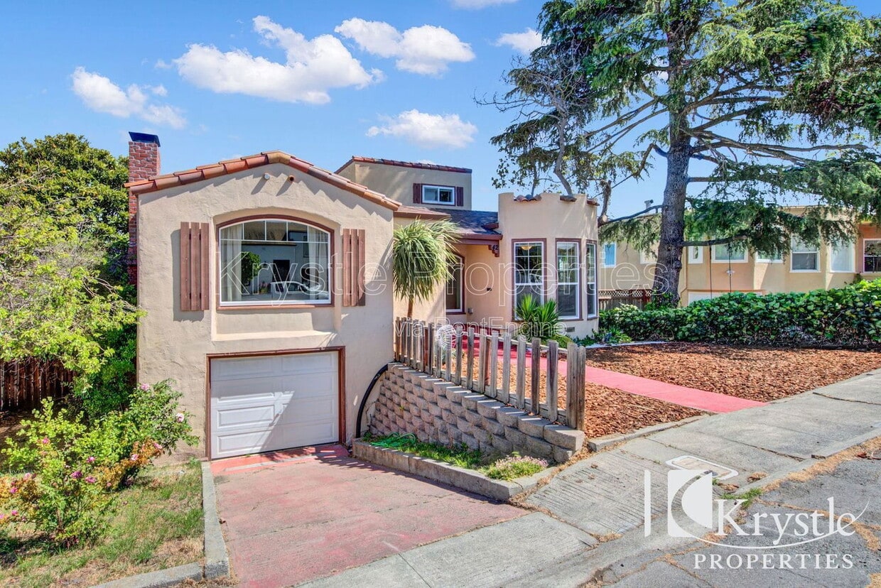 Foto principal - 42 D St