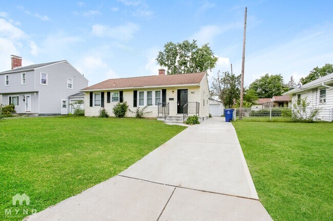 Building Photo - 967 S Richardson Ave