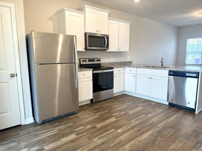 Foto del edificio - 231 Chandler Ct