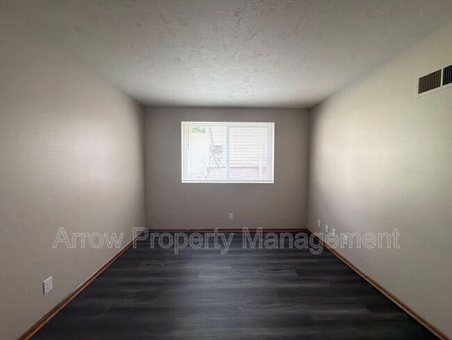 Building Photo - 1410 F St