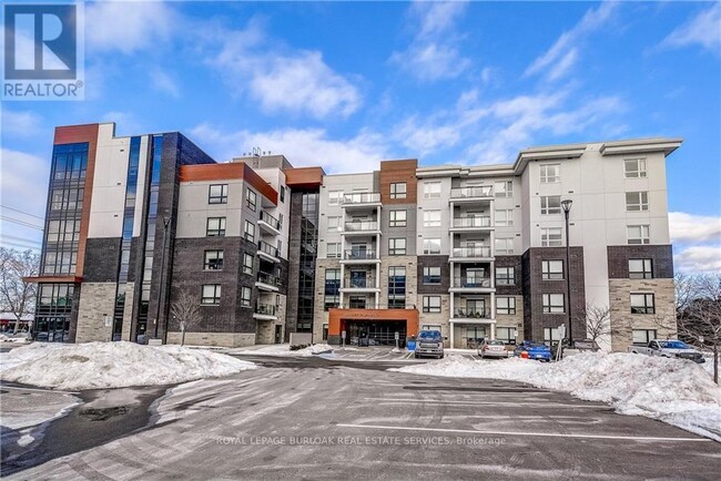 Building Photo - 340-340 Plains Rd E