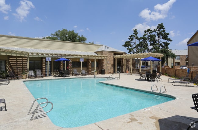 Building Photo - Meridian