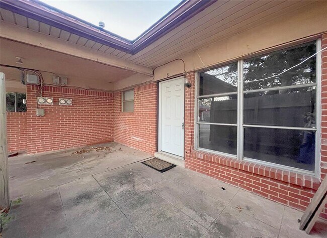 Building Photo - 6600 NW 31st St