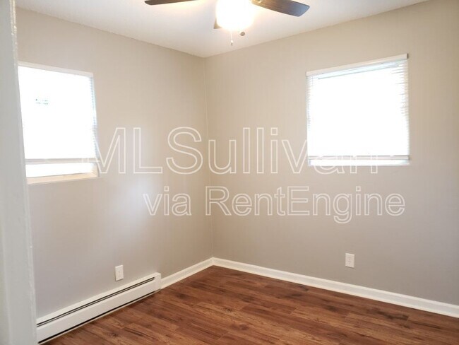 Building Photo - 2421 Dearborn Dr