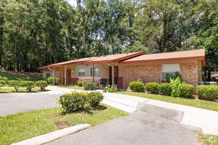Miccosukee Hills Apartments - 3201 Miccosukee Rd Tallahassee, FL