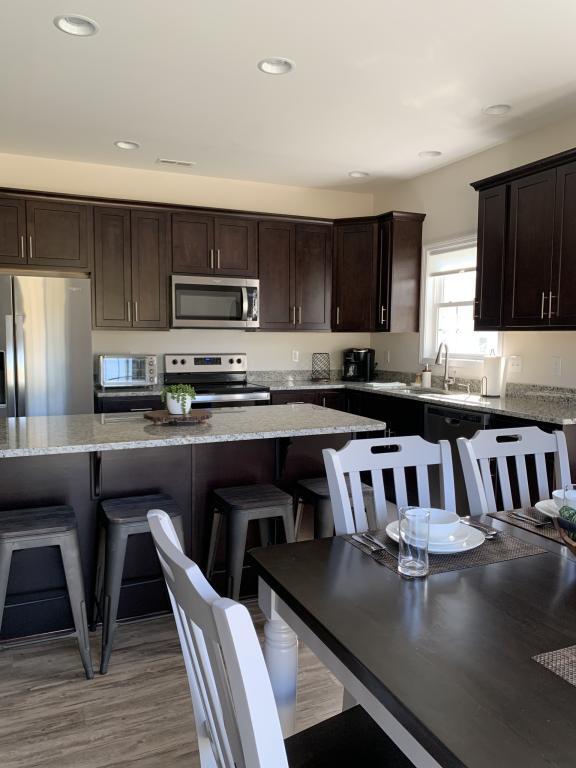 Foto del edificio - 239 Louise Ln