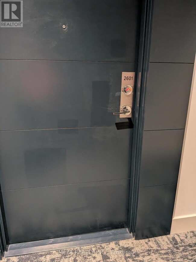 Building Photo - 75 James St S