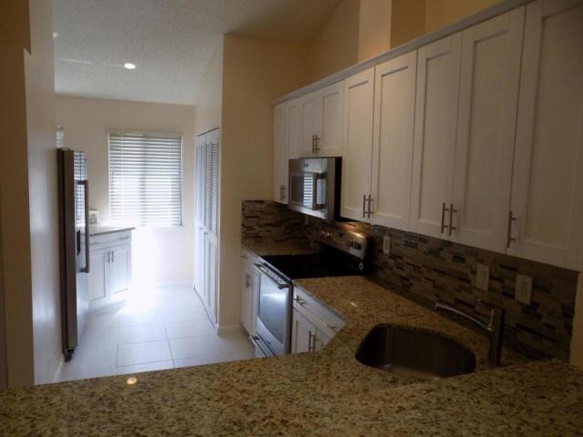 Foto del edificio - 305 Harbour Pointe Way