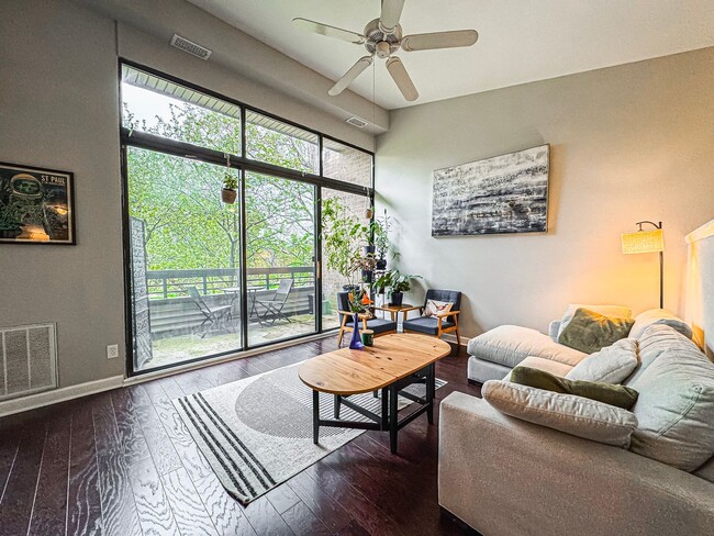Building Photo - Sun-filled 2 Bed 2 Bath Condo With Private...
