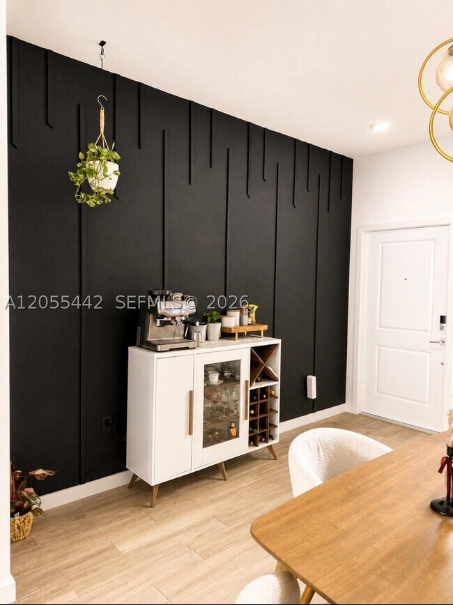 Foto del edificio - 1680 SE 8th St