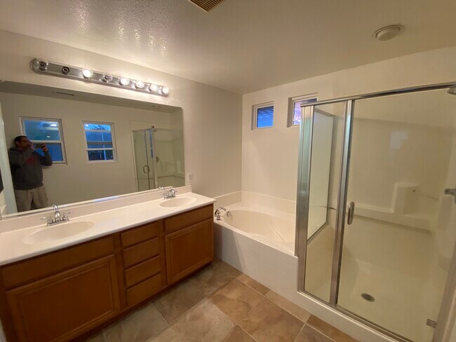 Foto del edificio - 1648 Rigel St