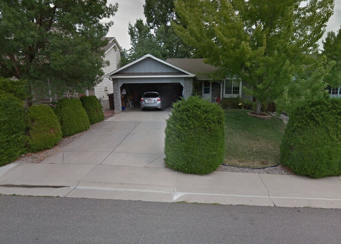 Foto principal - 12703 W Arlington Pl