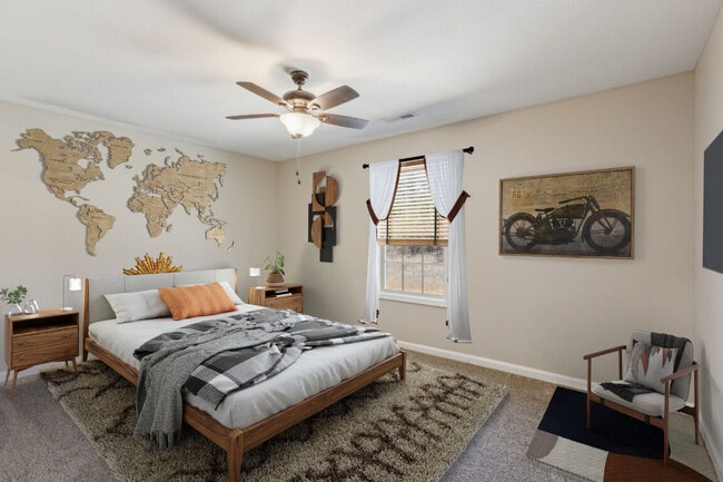 Building Photo - Center Pointe Townhomes