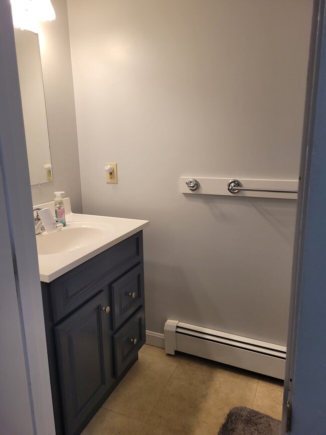 6 Coe Dr, Durham, NH 03824 House Rental in Durham, NH