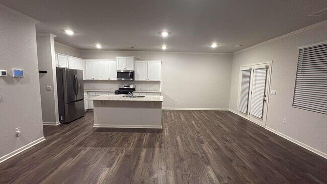 Foto del edificio - 2213 Blue Monarch Dr