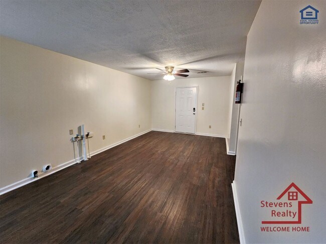 Foto del edificio - 246 Dogwood Pointe Dr