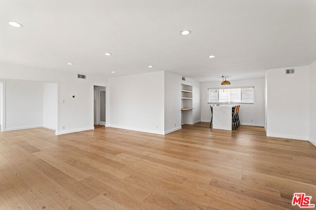 Foto del edificio - 1525 Hayworth Ave