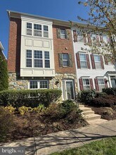 Building Photo - 23624 Overlook Park Dr