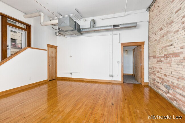 Foto del edificio - 600 Broadway Ave NW