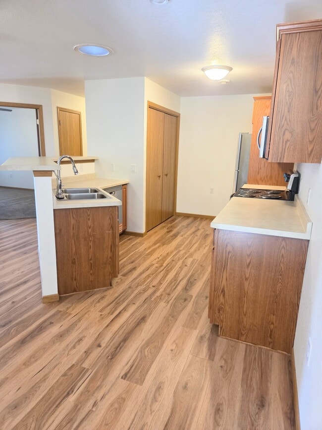 Kitchen - 6 Pluim Dr