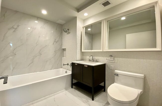 Building Photo - 409 Eastern Pkwy
