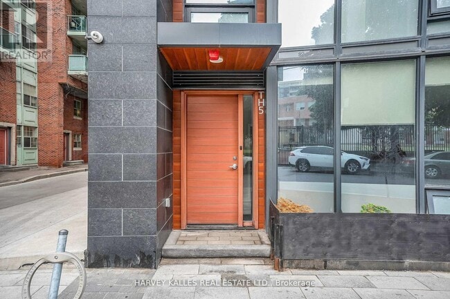 Building Photo - 85-T85 Wood St