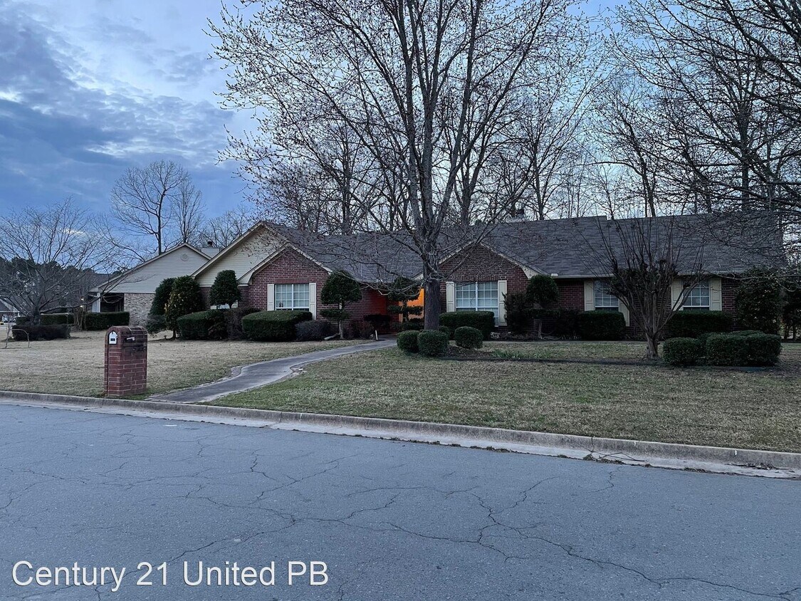 Foto principal - 3 br, 2 bath House - 2217 Barney Lane
