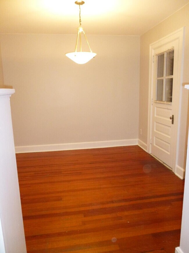 Dining room - 34 W Areba Ave