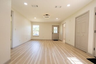 Building Photo - 58 Hybiscus Ct