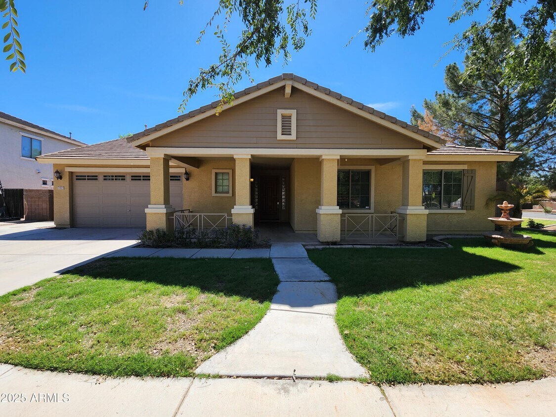 Foto principal - 18805 E Mockingbird Dr