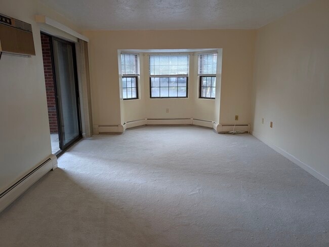 Photo - 16 Winter St Apartment