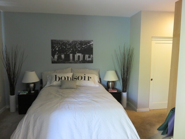 Building Photo - Beautiful Playa Vista Living Near The Beach!