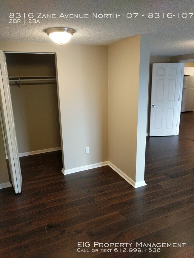 Foto del edificio - 8316 Zane Ave N