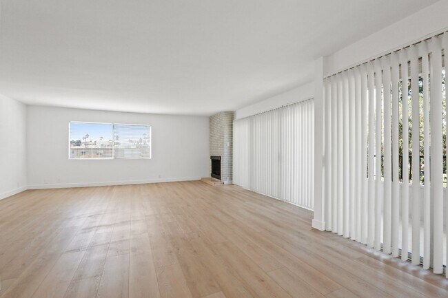 Foto del edificio - 12258 Montana Ave