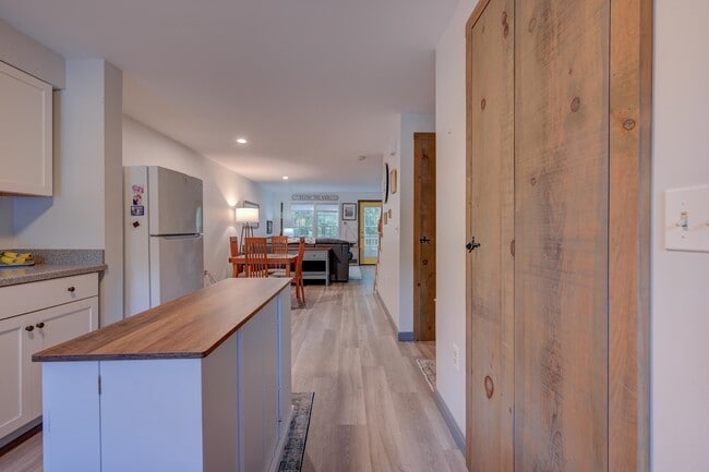Building Photo - 78 Saco Pnes Dr
