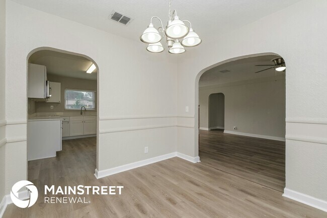 Foto del edificio - 114 N Meteor Ave