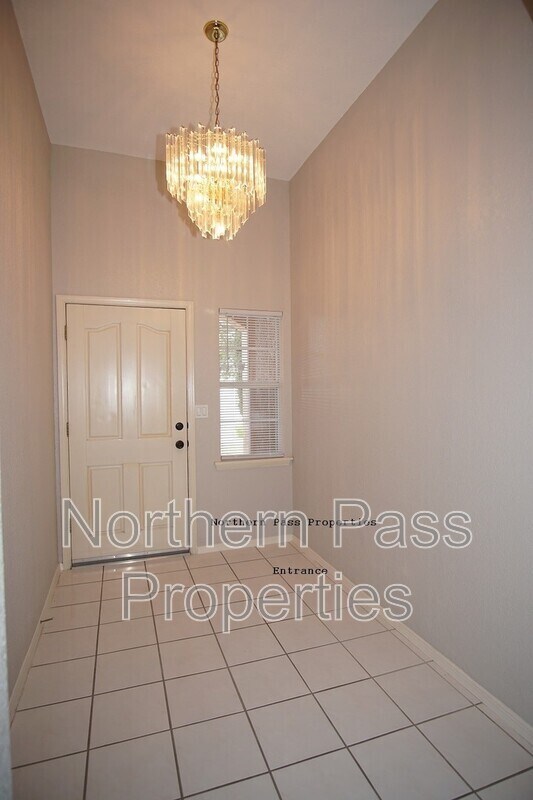 Building Photo - 6525 Brisa Del Mar Dr