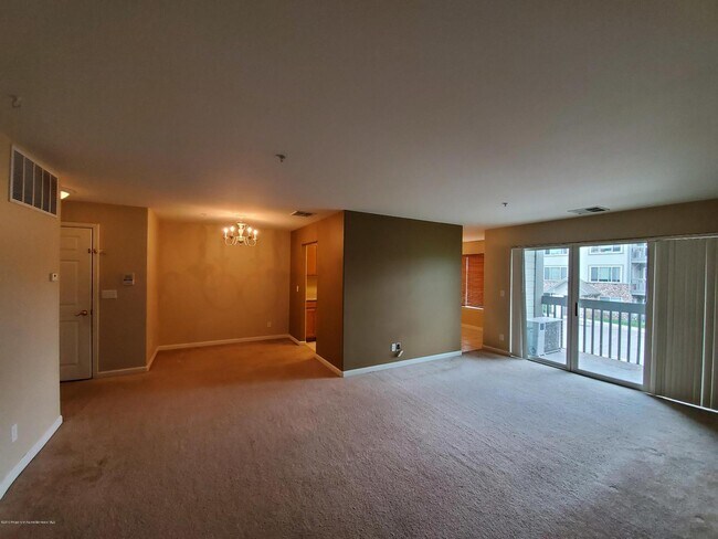 Foto del edificio - 796 Castle Valley Blvd